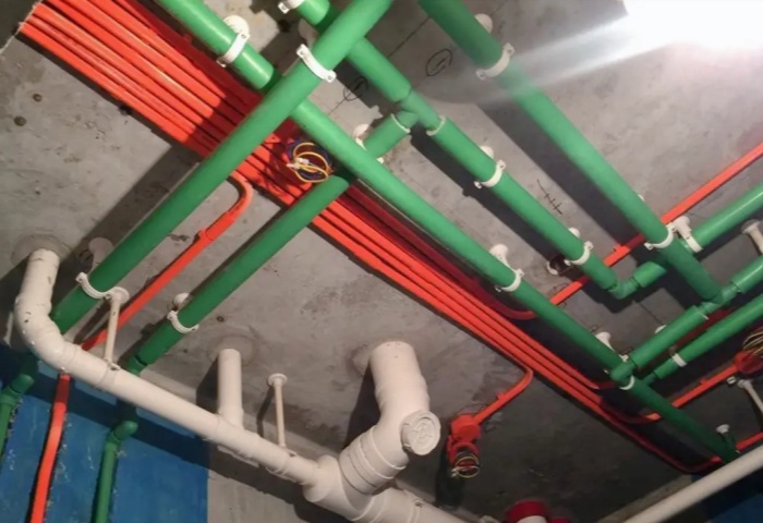老房裝修水電需要全改嗎？—— 青島東方家園裝飾為您解答